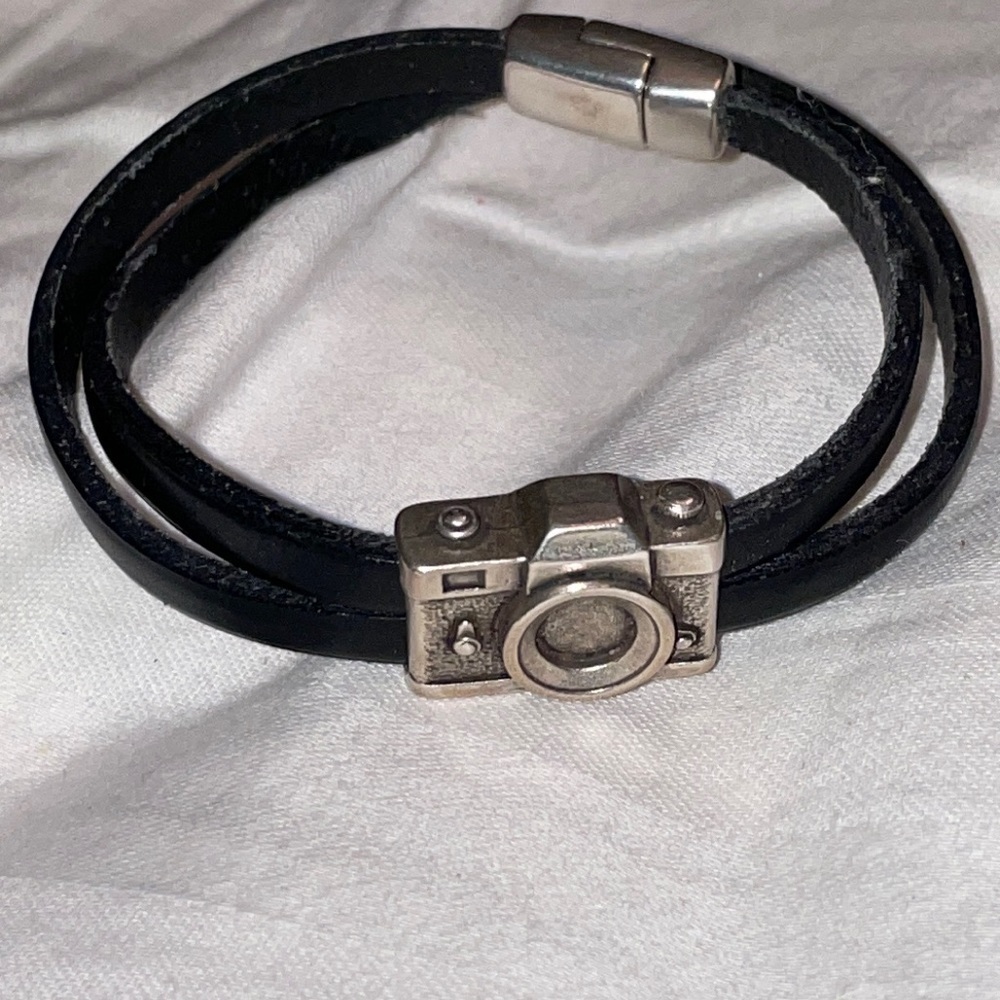 Camera adjustable bracelet magnetic